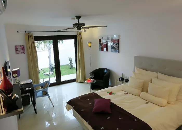 Birdcage Gay Men Resort And Lifestyle Hotel (Adults Only)